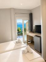 Deluxe Twin Room with Sea View
