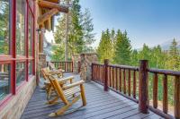 Hilltop Breck Home: Hot Tub, Views & Walk to Town - Chambres d'hôtes Breckenridge