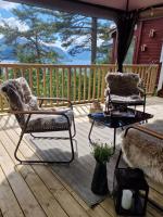 Romantic Off-Grid Cabin with Fjord & Mountain Views - Bed and Breakfast Ålesund