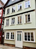 AyCatcherHomes - Mira I Old Town I 3BR Loft I 9 Guests - Chambres d'hôtes Marbourg