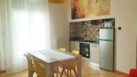 ᑕᗩSᗩ ᗰᗩᖴᗩᒪᗪᗩ A 2 passi dalla stazione e dal centro storico, posto auto interno - B&B Imola
