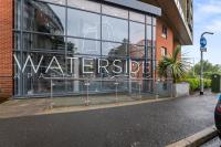 Leeds Highrise Apt Sleeps 8 - B&B Leeds