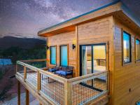 Tiny Cabin #3 at The Cedars - B&B Kanab