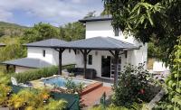 Villa Bangkok, charme, nature entre terre et mer - B&B Les Trois-Îlets