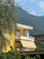 MERANEA - quiet, sunny & elegant apartement in Obermais with Fiber WIFI - B&B Merano