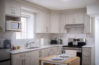 Cozy Beachside 2-Bedroom Retreat near Pier - B&B White Rock