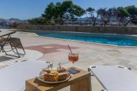 Satsi’s Premium Seascape-2 min from the beach&town - B&B Parikia