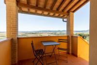 Podere Bellavista - Tuscan Villa with Private Pool and Endless Views - B&B Orciano Pisano