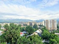 Стильная квартира с балконом в верхней части города - B&B Almaty