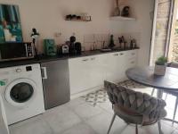 La Suite 27 bis, maison indépendante avec terrasse, proche gare et centre - B&B Guingamp