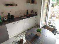 La Suite 27 bis, maison indépendante avec terrasse, proche gare et centre - B&B Guingamp