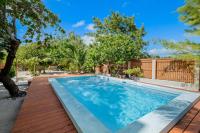 Beachfront Villa Island Pearl Gold Standard Certified - B&B Caye Caulker