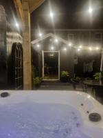 Jungle Beach House Portrush Hot Tub on request - Ferienwohnung Portrush