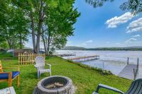 Fire Pit, Private Dock! Lamoka Lake Retreat - Bed and Breakfast Bradford
