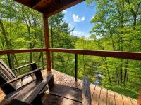 Cove Creek Overlook - Secluded Mountain Retreat with Stunning Views - B&B Sevierville