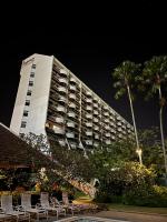 The Regency Tanjung Tuan Port Dickson with balcony and Seaview - Ferienwohnung Port Dickson