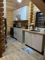 Wooden House - B&B K'obulet'i