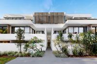 Modern Coastal Apartment with Private Balcony - B&B Sídney