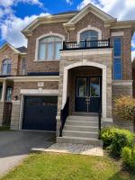 Luxury 4BR Aurora Home , Near Yonge , BBQ , Parking - B&B Aurora