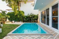 Aroha Palms Luxury Villas - B&B Mandrem