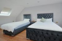 Triple Room with Shared Bathroom