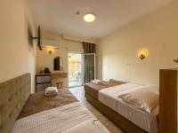 Deluxe Triple Room with Sea View