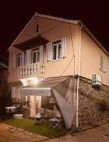 Comfortable House in Lamego with Unfenced Garden - Chambres d'hôtes Lamego