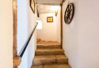 Spacious House in Llano de Bureba with Fireplace & Mountain View - B&B Llano de Bureba