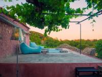 Richea Hideaway, Stone Cottage & Hidden Beaches - Chambres d'hôtes Koulouraíika