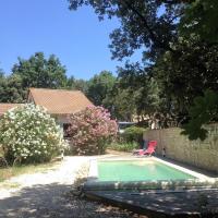 Villa charmante à Arpaillargues-et-Aureillac avec piscine privée - B&B Arpaillargues-et-Aureillac