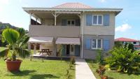 Appartement confortable aux Trois Îlets - 85 m² - Vue montagne - B&B Les Trois-Îlets