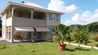 Appartement confortable aux Trois Îlets - 85 m² - Vue montagne - B&B Les Trois-Îlets