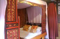 Deluxe Queen Room- (free pick-up from Huangshan North Railway Station and Huangshan Tunxi Airport + afternoon tea)