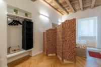 Vatican Suite: Steps to St. Peter by Viva Domus - Bed and Breakfast Rome