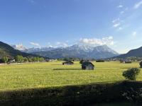 2-Zimmer Ferienwohnung Alpentraum in Farchant - Bed and Breakfast Garmisch-Partenkirchen