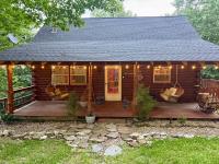 Jackson's Cabin - Bed and Breakfast Eureka Springs