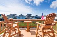 Walk to Ocean! Crystal Beach Gem w/ Decks & View! - B&B Crystal Beach