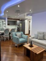Departamento de lujo 3 dormitorios y parqueadero - Chambres d'hôtes Latacunga