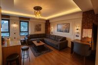 GuestPort No 5 Luxury Suite, Galata Tower View, Terrace - B&B Estambul