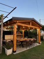 N'Gjaci Guest House - B&B Tale