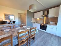 Duplex moderne aux Deux Alpes avec vue montagnes et balcon, parking inclus - FR-1-516-22 - Chambres d'hôtes Les Deux Alpes