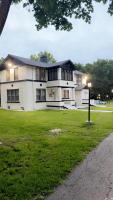A J House - Bed and Breakfast Plano