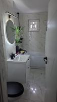 Ioana House - B&B Costanza