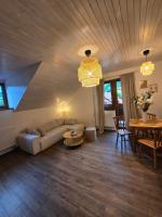 Appartamento con 1 Camera da Letto, Balcone e Vista Montagna 