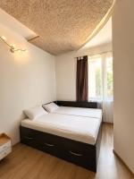 Classic One-Bedroom Apartment with King Bed