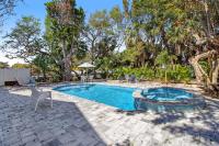 Blissful Beach Retreat - B&B Holmes Beach