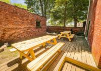 Staneks Pub- 8BR 2 BA Close to Niagara Falls - B&B Niagara Falls