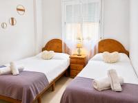 Apartamento "Bella Bahía" - over 25 years old & Families - Swimming Pool - Parking - Tranquility - Good Conections - Chambres d'hôtes El Puerto de Santa María