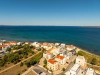 Apartments Dionis 50 meters from the beach - by TA Leut Agency - Ferienwohnung Privlaka