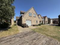 Silversands House - The Bay Filey, sleeps 8-10, 2 dogs welcome - B&B Reighton